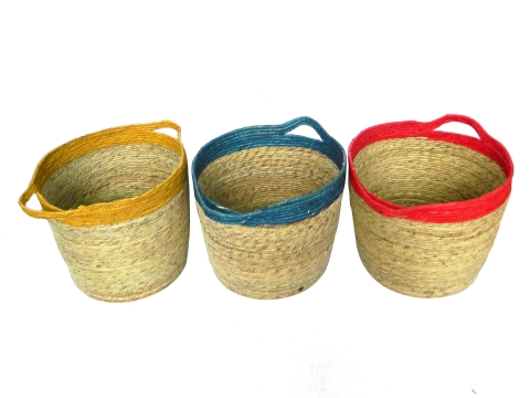 Round maize storage basket
